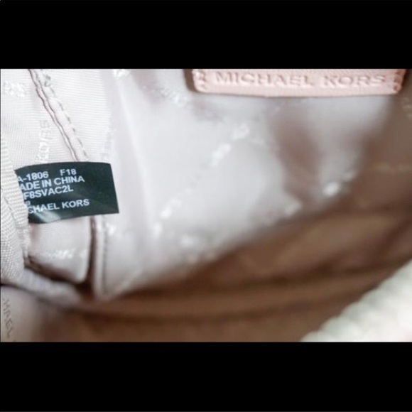 MK Quilted Pink Leather CrossBody Michael Kors - Picture 8 of 11